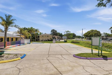 Commercial property in Titusville, Florida 876.63 sq.m. № 2228239 - photo 24