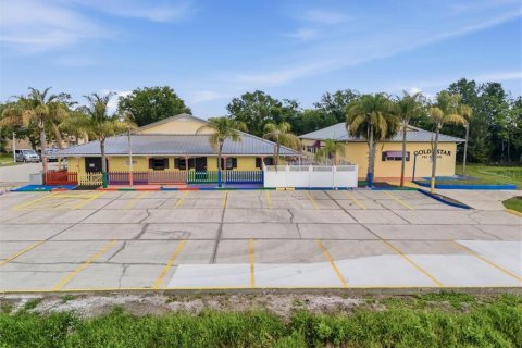 Commercial property in Titusville, Florida 876.63 sq.m. № 2228239 - photo 11