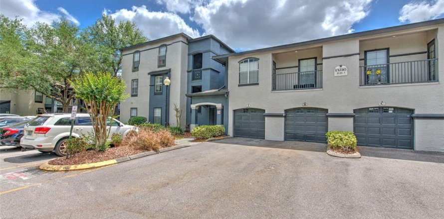 Condo in Temple Terrace, Florida, 1 bedroom № 1629412