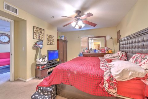 Condo in Temple Terrace, Florida, 1 bedroom  № 1629412 - photo 15