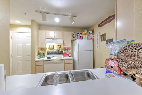 Condo in Temple Terrace, Florida, 1 bedroom  № 1629412 - photo 9