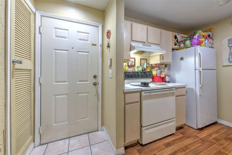 Condo in Temple Terrace, Florida, 1 bedroom  № 1629412 - photo 4