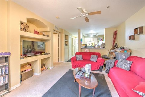 Condo in Temple Terrace, Florida, 1 bedroom  № 1629412 - photo 13