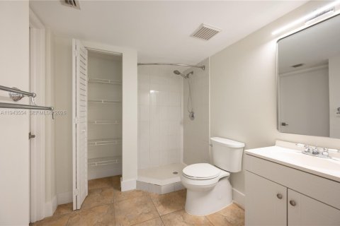 Copropriété à louer à Coral Gables, Floride: 2 chambres, 95.69 m2 № 2002301 - photo 21