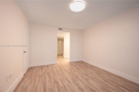 Copropriété à louer à Coral Gables, Floride: 2 chambres, 95.69 m2 № 2002301 - photo 30