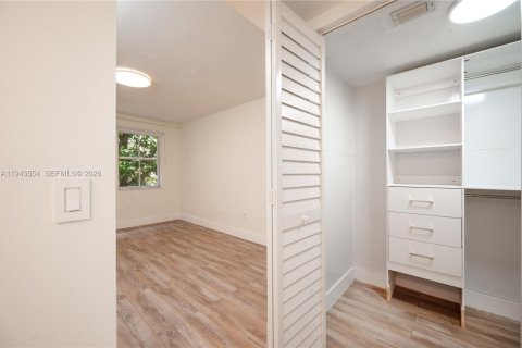 Copropriété à louer à Coral Gables, Floride: 2 chambres, 95.69 m2 № 2002301 - photo 19