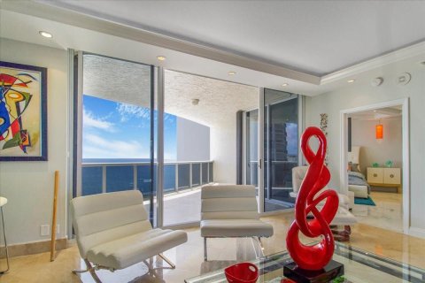 Condo in Fort Lauderdale, Florida, 3 bedrooms  № 2158629 - photo 21