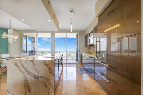 Condo in Fort Lauderdale, Florida, 3 bedrooms  № 2158629 - photo 15