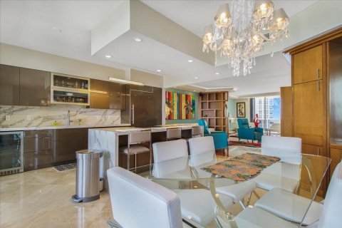 Condo in Fort Lauderdale, Florida, 3 bedrooms  № 2158629 - photo 18