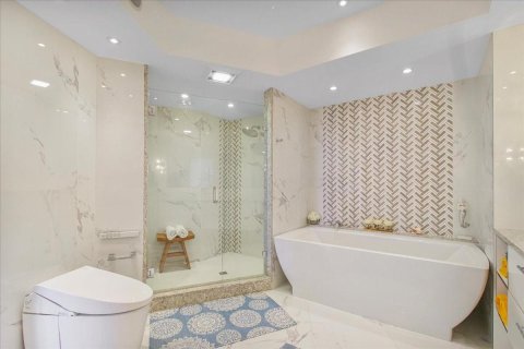 Condo in Fort Lauderdale, Florida, 3 bedrooms  № 2158629 - photo 27