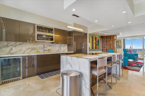 Condo in Fort Lauderdale, Florida, 3 bedrooms  № 2158629 - photo 12