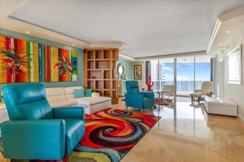 Condo in Fort Lauderdale, Florida, 3 bedrooms  № 2158629 - photo 7