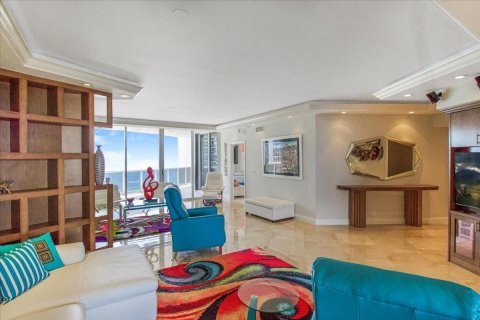 Condo in Fort Lauderdale, Florida, 3 bedrooms  № 2158629 - photo 9