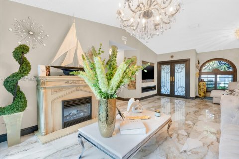 Villa ou maison à vendre à Miami, Floride: 3 chambres, 148.27 m2 № 2017818 - photo 4