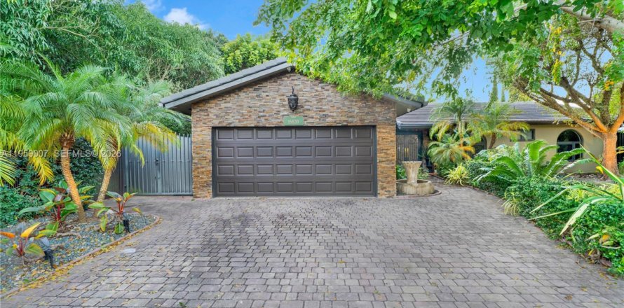 Villa ou maison à Miami, Floride 3 chambres, 148.27 m2 № 2017818