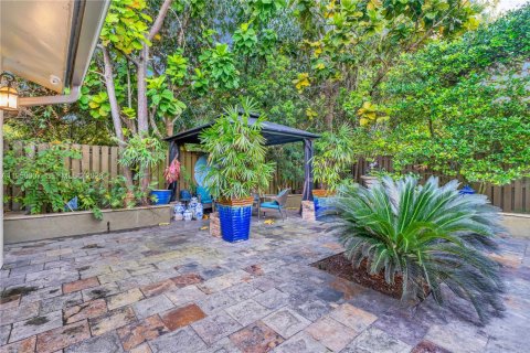 Villa ou maison à vendre à Miami, Floride: 3 chambres, 148.27 m2 № 2017818 - photo 7