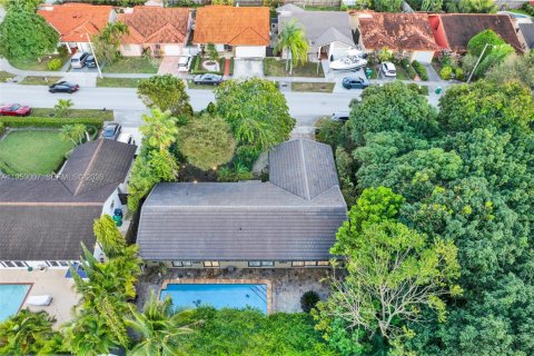 Villa ou maison à vendre à Miami, Floride: 3 chambres, 148.27 m2 № 2017818 - photo 11