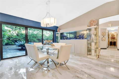 Villa ou maison à vendre à Miami, Floride: 3 chambres, 148.27 m2 № 2017818 - photo 12