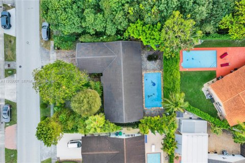 Villa ou maison à vendre à Miami, Floride: 3 chambres, 148.27 m2 № 2017818 - photo 19