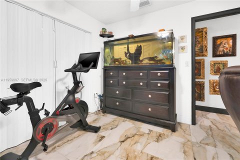 Villa ou maison à vendre à Miami, Floride: 3 chambres, 148.27 m2 № 2017818 - photo 28