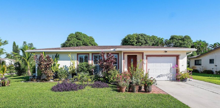 Villa ou maison à Delray Beach, Floride 2 chambres, 158.77 m2 № 2421424