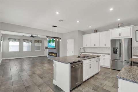 Townhouse in Winter Garden, Florida 3 bedrooms, 192.31 sq.m. № 1740585 - photo 10