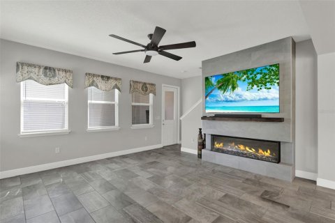Townhouse in Winter Garden, Florida 3 bedrooms, 192.31 sq.m. № 1740585 - photo 11