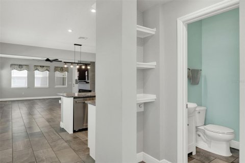 Townhouse in Winter Garden, Florida 3 bedrooms, 192.31 sq.m. № 1740585 - photo 15