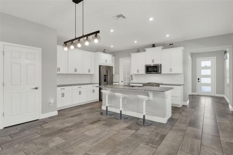 Townhouse in Winter Garden, Florida 3 bedrooms, 192.31 sq.m. № 1740585 - photo 6
