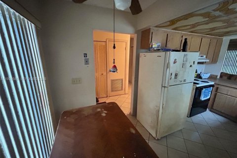 Villa ou maison à vendre à Pembroke Pines, Floride: 2 chambres, 98.48 m2 № 2022236 - photo 14