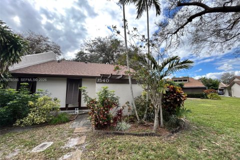 Villa ou maison à vendre à Pembroke Pines, Floride: 2 chambres, 98.48 m2 № 2022236 - photo 4