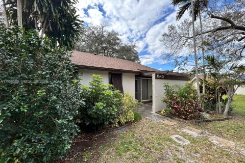 Villa ou maison à vendre à Pembroke Pines, Floride: 2 chambres, 98.48 m2 № 2022236 - photo 5