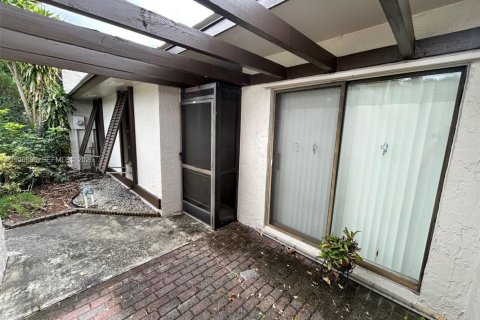 Villa ou maison à vendre à Pembroke Pines, Floride: 2 chambres, 98.48 m2 № 2022236 - photo 10