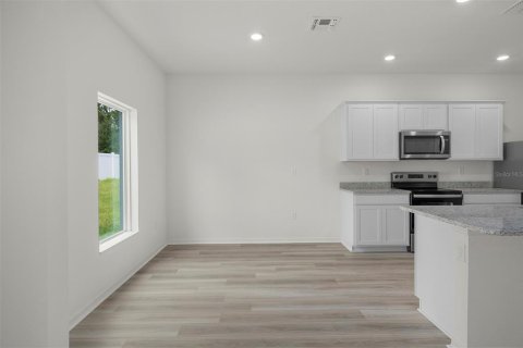 House in Astatula, Florida 4 bedrooms, 191.29 sq.m. № 1603088 - photo 8