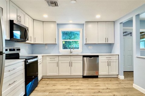 Casa en venta en Cocoa, Florida, 2 dormitorios, 95.13 m2 № 1996389 - foto 10