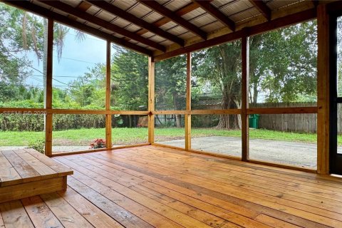 Casa en venta en Cocoa, Florida, 2 dormitorios, 95.13 m2 № 1996389 - foto 4