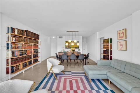 Condominio en venta en Bay Harbor Islands, Florida, 1 dormitorio, 111.48 m2 № 2063891 - foto 21