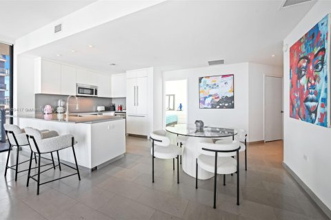 Condominio en venta en Miami, Florida, 2 dormitorios, 117.99 m2 № 1970340 - foto 7