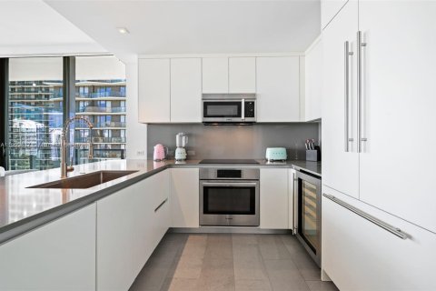 Condominio en venta en Miami, Florida, 2 dormitorios, 117.99 m2 № 1970340 - foto 5