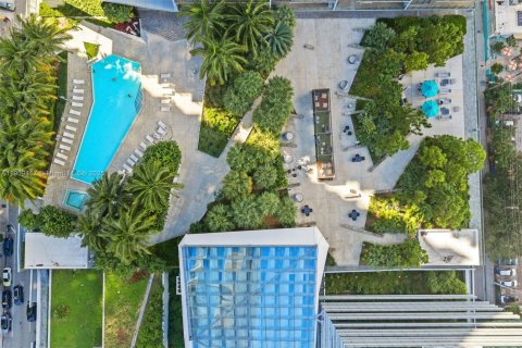 Condominio en venta en Miami, Florida, 2 dormitorios, 117.99 m2 № 1970340 - foto 29