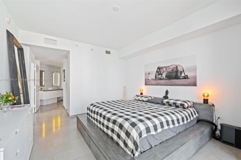 Condominio en venta en Miami, Florida, 2 dormitorios, 117.99 m2 № 1970340 - foto 15