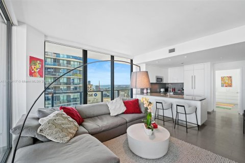 Condominio en venta en Miami, Florida, 2 dormitorios, 117.99 m2 № 1970340 - foto 12