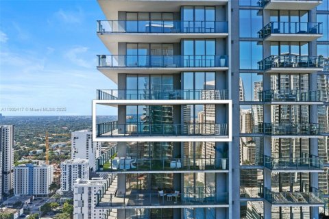 Condominio en Miami, Florida, 2 dormitorios  № 1970340
