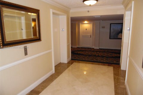 Купить кондоминиум в Авентура, Флорида 2 спальни, 109.72м2, № 1332779 - фото 27