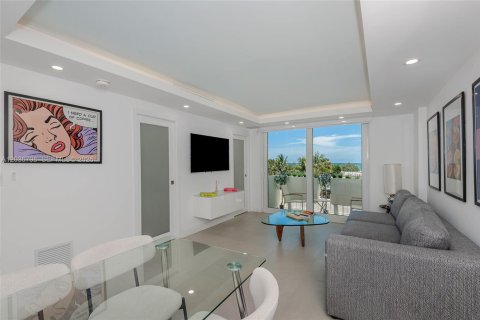 Condo in Miami Beach, Florida, 1 bedroom № 2087606 - photo 4