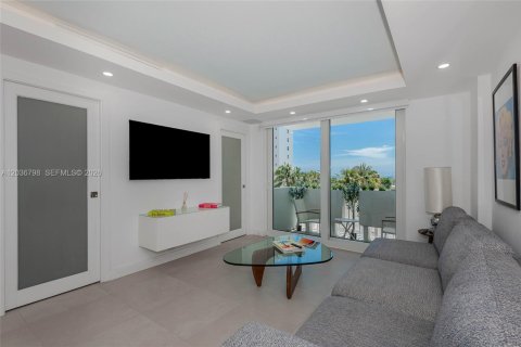 Condo in Miami Beach, Florida, 1 bedroom № 2087606 - photo 5