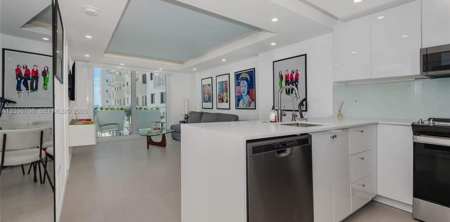 Condo in Miami Beach, Florida, 1 bedroom № 2087606