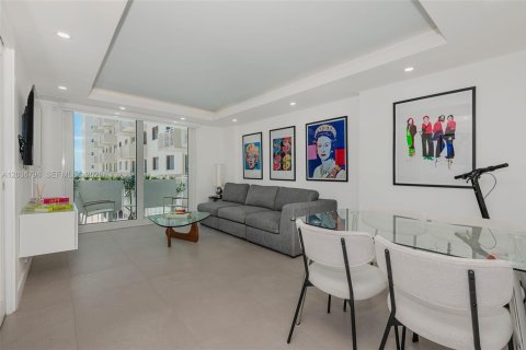 Condo in Miami Beach, Florida, 1 bedroom № 2087606 - photo 3
