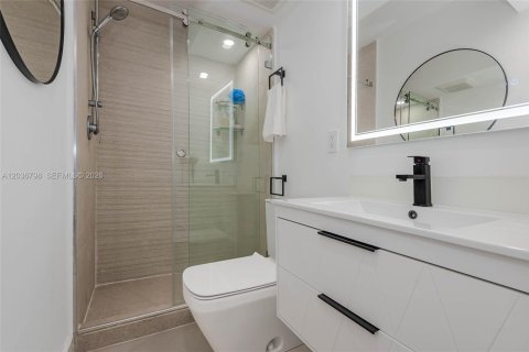 Condo in Miami Beach, Florida, 1 bedroom № 2087606 - photo 23