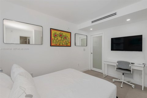 Condo in Miami Beach, Florida, 1 bedroom № 2087606 - photo 21